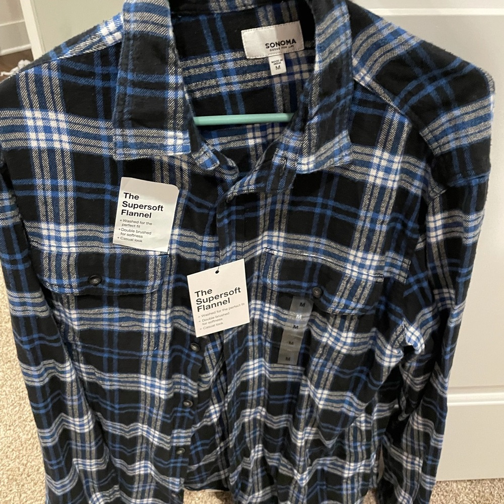 Men’s flannel medium
